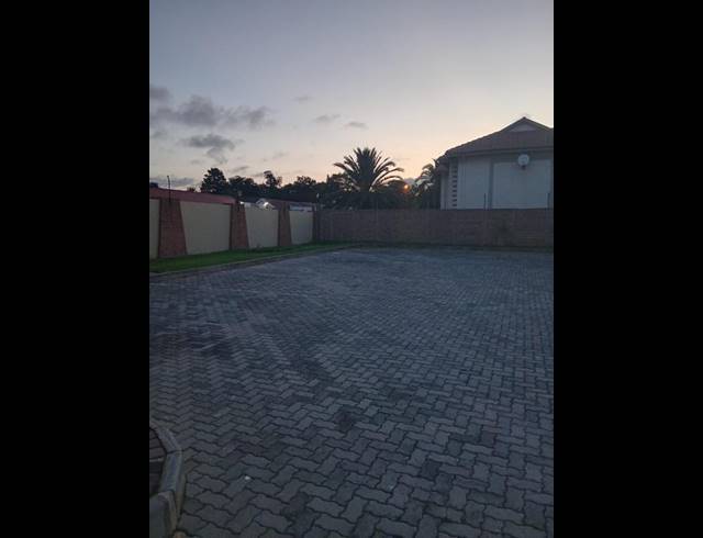 2 BEDROOM APARTMENT FOR SALE IN RYNFIELD